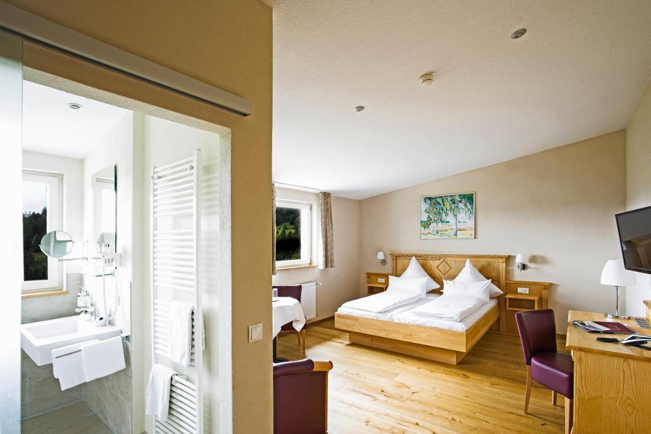 "Gutshof Lilienfein" - Medical Resort & Herbal Spa Im Suedschwarzwald Виден Экстерьер фото